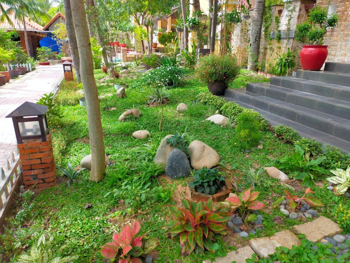 Hon Rom Central Beach Resort Mui Ne Esterno foto