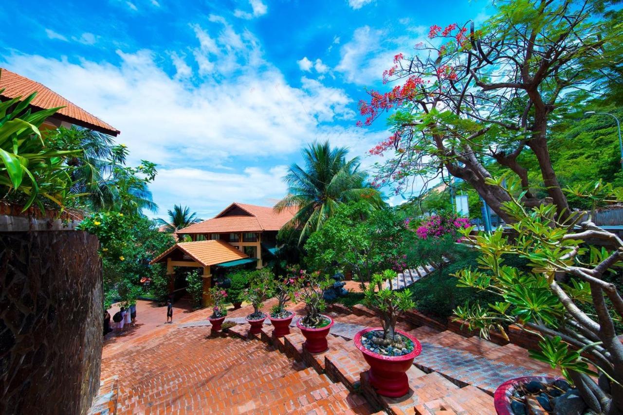 Hon Rom Central Beach Resort Mui Ne Esterno foto