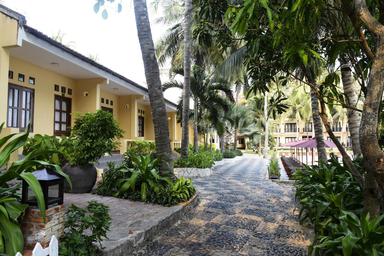Hon Rom Central Beach Resort Mui Ne Esterno foto